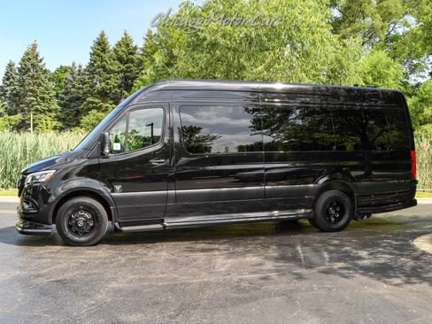 Used 2025 Mercedes-Benz Sprinter 3500 image 1
