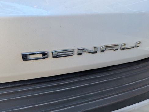 Used 2022 GMC Yukon XL Denali AWD/4WD image 31