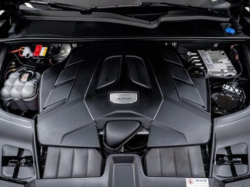 Certified 2022 Porsche Cayenne image 29