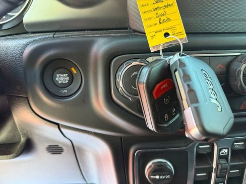 Used 2019 Jeep Wrangler Unlimited Sport S AWD/4WD image 29