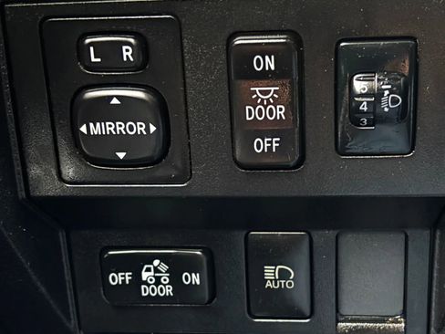 Used 2020 Toyota Tundra SR5 w/ SR5 Upgrade Package image 16