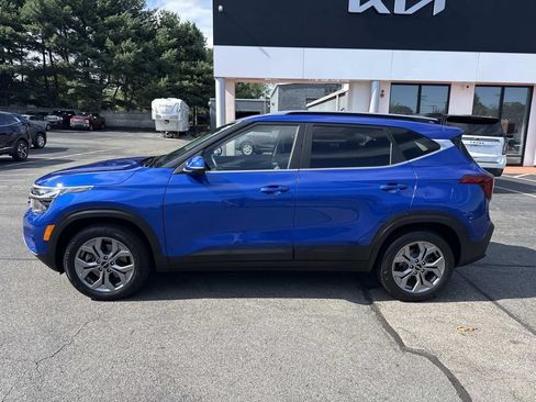 Used 2024 Kia Seltos S AWD/4WD image 2