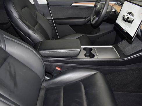 Used 2025 Tesla Model Y Long Range image 21