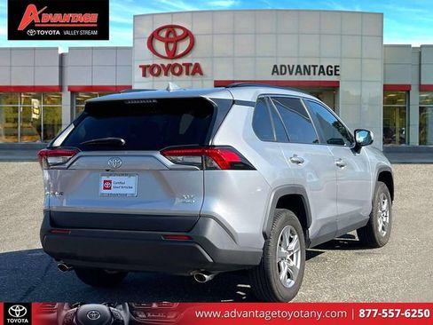 Used 2022 Toyota RAV4 XLE w/ Convenience Package AWD/4WD image 8