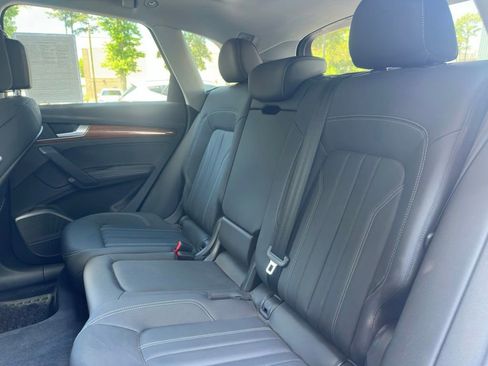 Used 2023 Audi Q5 2.0T Premium Plus w/ Premium Plus Package AWD/4WD image 19