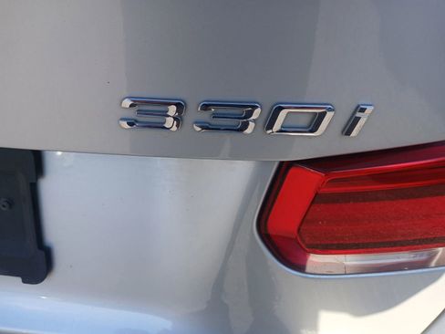 Used 2017 BMW 330i Sedan w/ Driver Assistance Package image 15