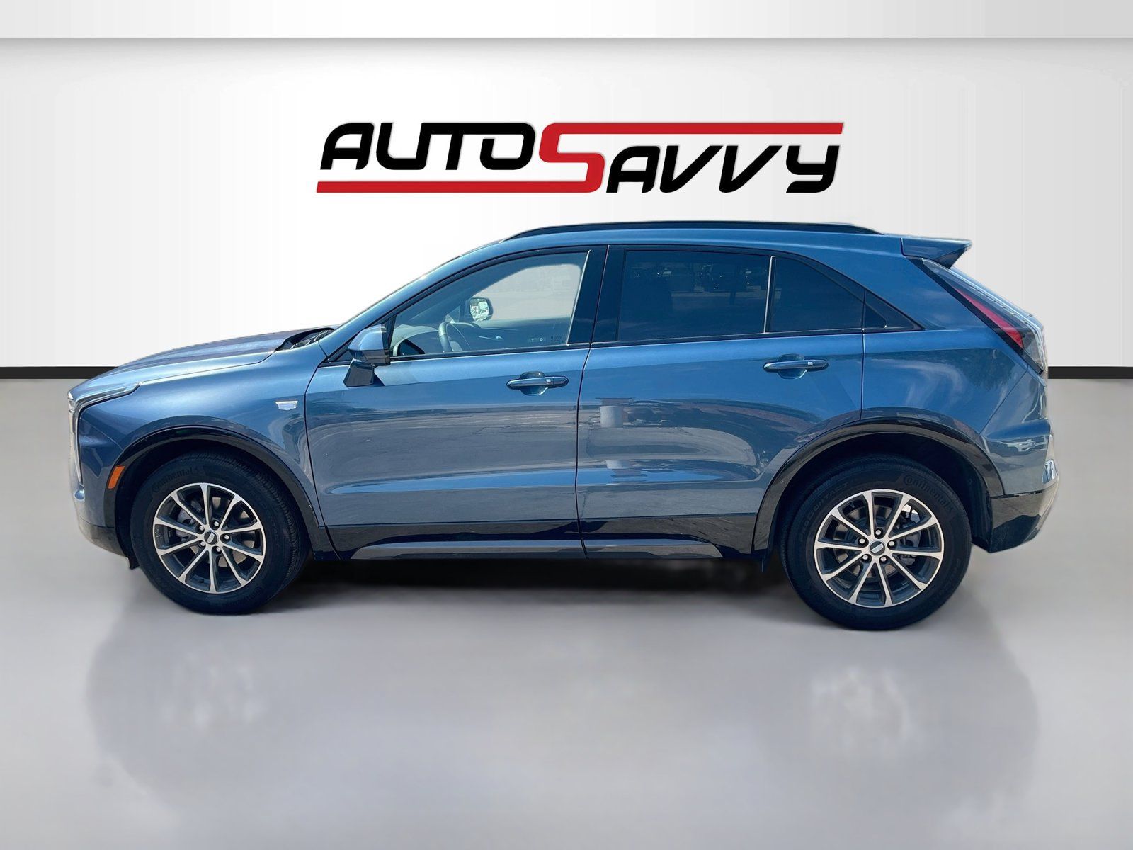 Used 2025 Cadillac XT4 Sport AWD/4WD image 4