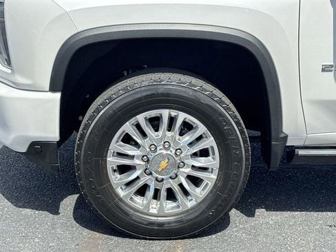 Used 2023 Chevrolet Silverado 2500 High Country w/ LPO, Hitch Package AWD/4WD image 27