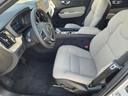 New 2026 Volvo XC60 B5 Core AWD/4WD image 10