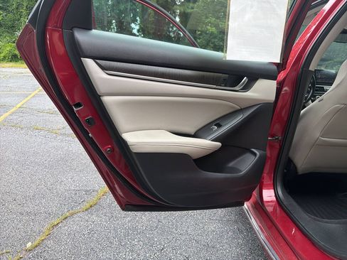 Used 2018 Honda Accord EX-L image 16
