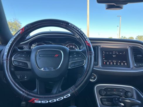 Used 2022 Dodge Challenger GT image 11