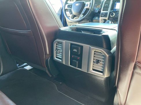 Used 2016 Ford F150 Platinum w/ Equipment Group 701A Luxury AWD/4WD image 31