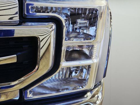 Used 2020 Ford F250 Lariat w/ Lariat Ultimate Package AWD/4WD image 14