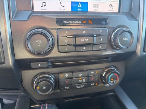 Used 2018 Ford F150 XLT w/ Equipment Group 302A Luxury image 18