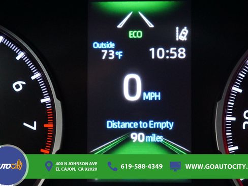 Used 2022 Toyota RAV4 XLE Premium FWD image 3