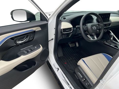 Used 2025 Acura ADX A-Spec image 11