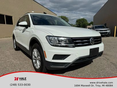 Used 2019 Volkswagen Tiguan SE w/ Panoramic Sunroof Package