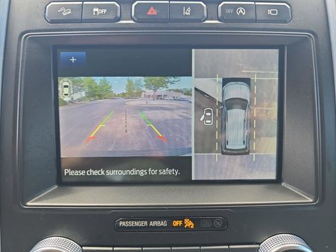 Used 2021 Ford Expedition Platinum AWD/4WD image 17