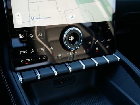 New 2026 GMC Terrain Denali w/ LPO, Black Badging Package image 21