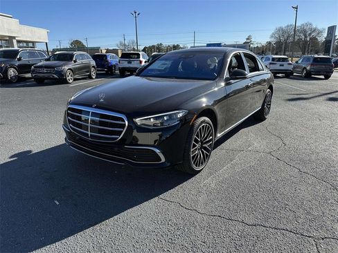 New 2025 Mercedes-Benz S 580 4MATIC Sedan image 3