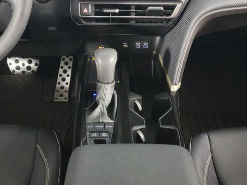 Used 2025 Toyota Camry SE image 24