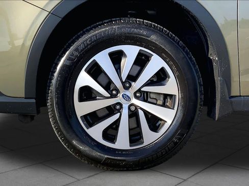 Used 2021 Subaru Outback Premium AWD/4WD image 11