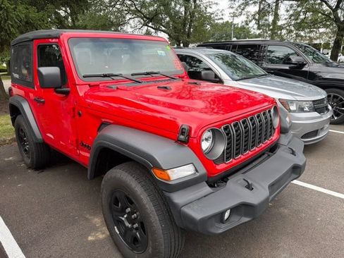 Used 2025 Jeep Wrangler Sport AWD/4WD image 3