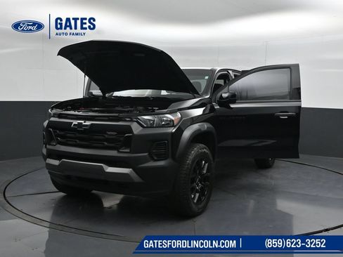 Used 2024 Chevrolet Colorado Trail Boss w/ LPO, Dark Essentials Package AWD/4WD image 58