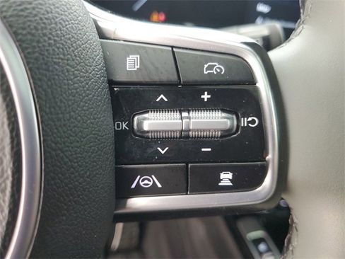 Used 2025 Kia Sorento SX Prestige w/ Sage Leather Package image 25