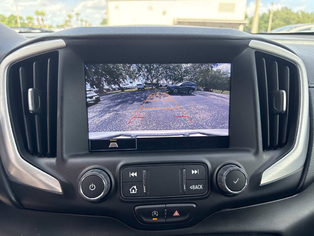 Used 2022 GMC Terrain SLE w/ Driver Convenience Package FWD image 24