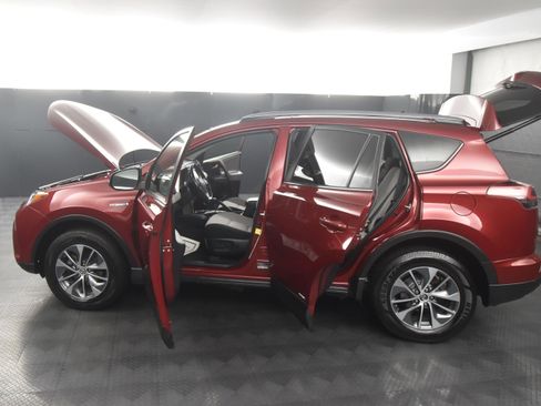 Used 2018 Toyota RAV4 XLE image 39