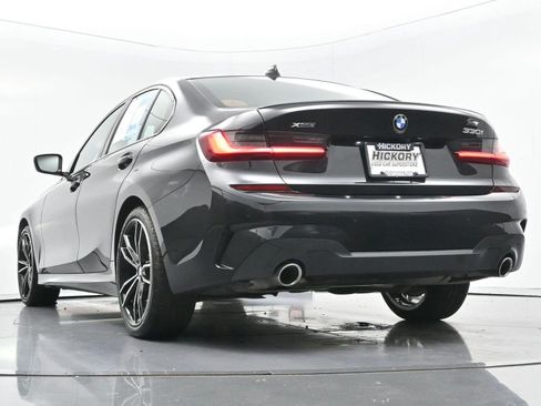 Used 2022 BMW 330i xDrive Sedan w/ M Sport Package AWD/4WD image 52