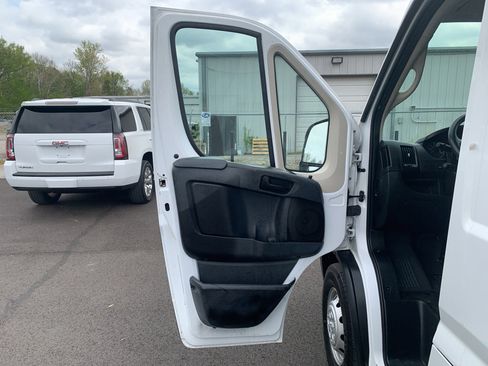Used 2021 RAM ProMaster 2500 image 14