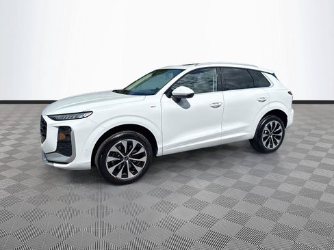 Certified 2026 Audi Q3 quattro 2.0T AWD/4WD image 3