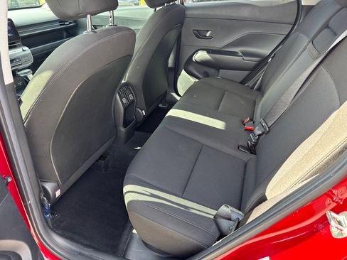 Used 2025 Hyundai Kona SEL image 19