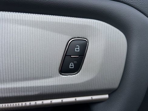 New 2026 Ford Explorer Active w/ Active Comfort Package image 16