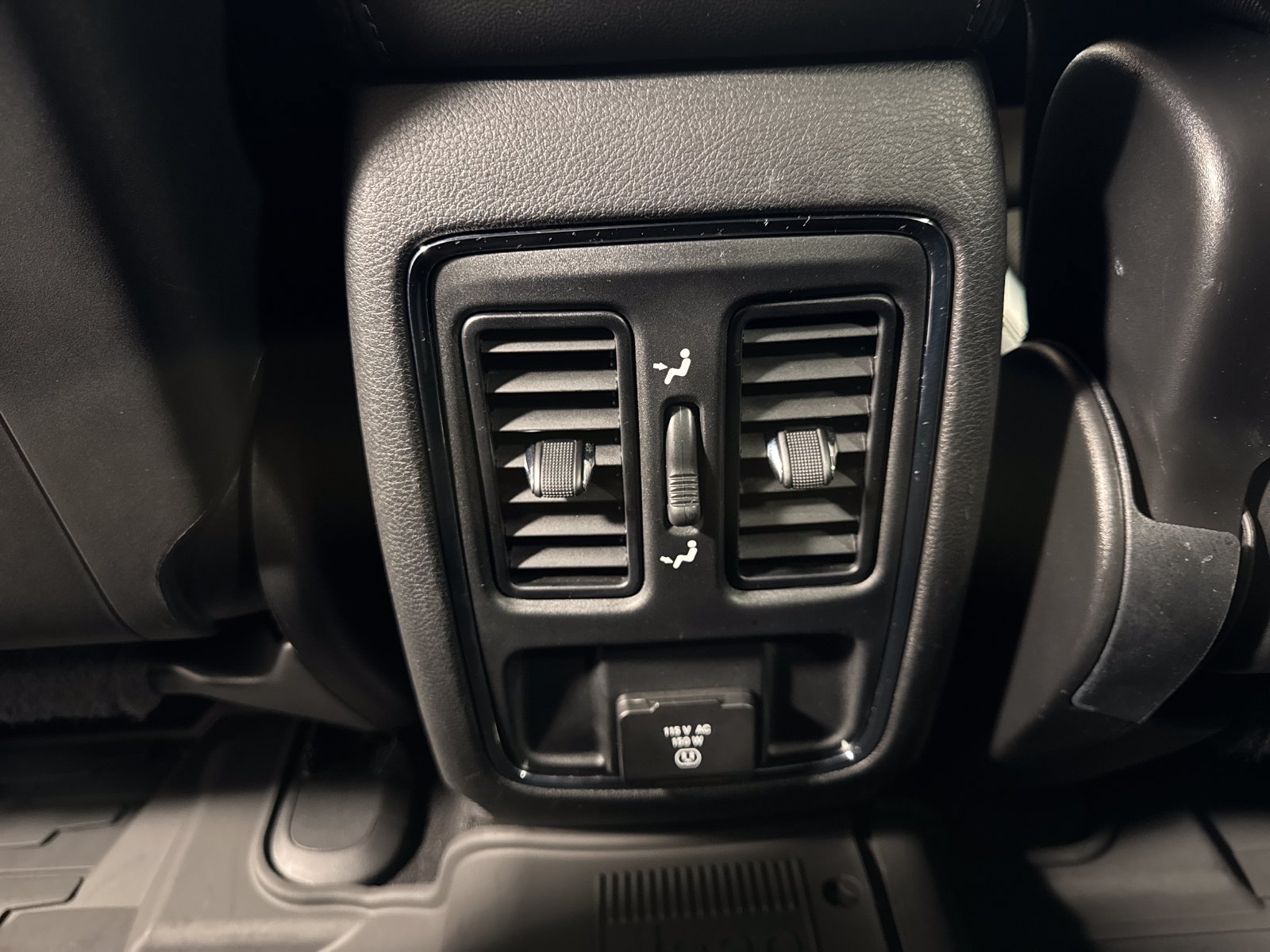 Used 2021 Jeep Grand Cherokee Laredo X AWD/4WD image 16