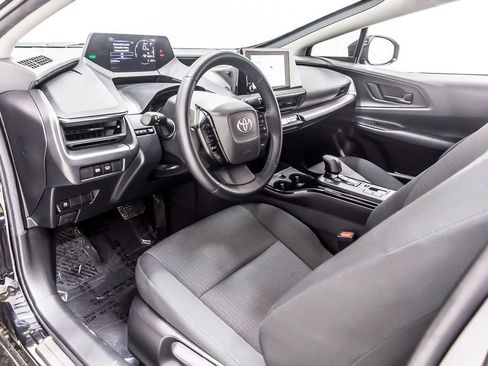 Used 2023 Toyota Prius LE image 29