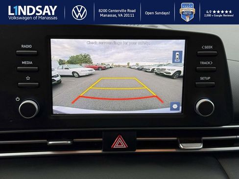 Used 2021 Hyundai Elantra SE image 13