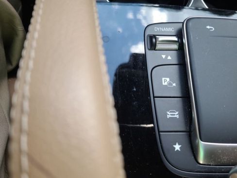 Used 2024 Mercedes-Benz GLE 350 4MATIC image 34