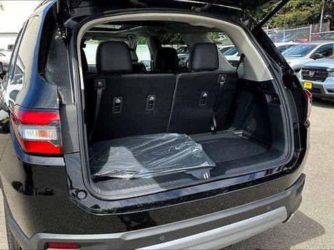 New 2025 Honda Pilot Touring image 21