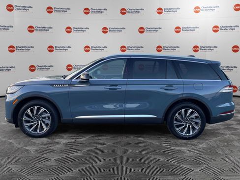 New 2026 Lincoln Aviator AWD image 2