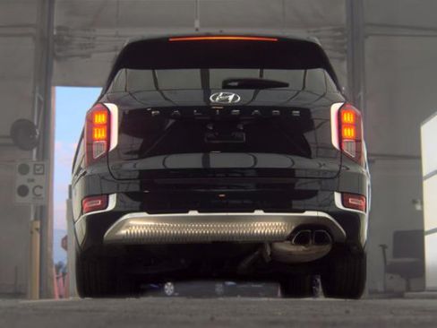 Used 2021 Hyundai Palisade Calligraphy w/ Winter Package FWD image 7