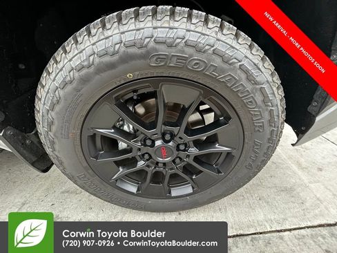 Used 2024 Toyota Tundra Limited AWD/4WD image 9