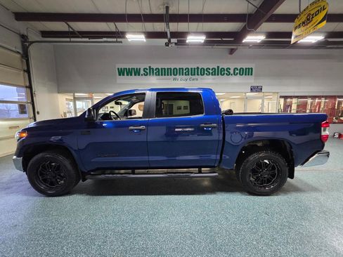 Used 2014 Toyota Tundra SR5 w/ SR5 Upgrade Package image 11