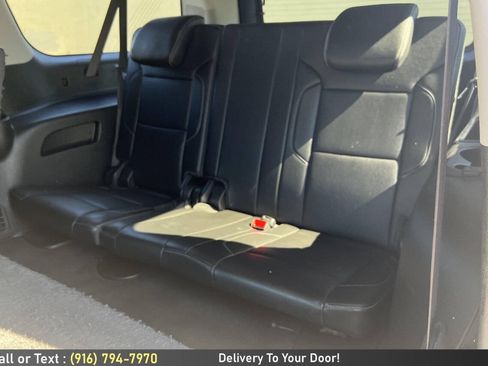 Used 2018 Chevrolet Suburban LT AWD/4WD image 19
