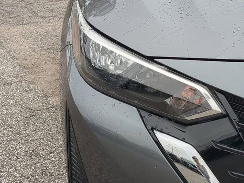 Used 2025 Nissan Sentra SV image 9