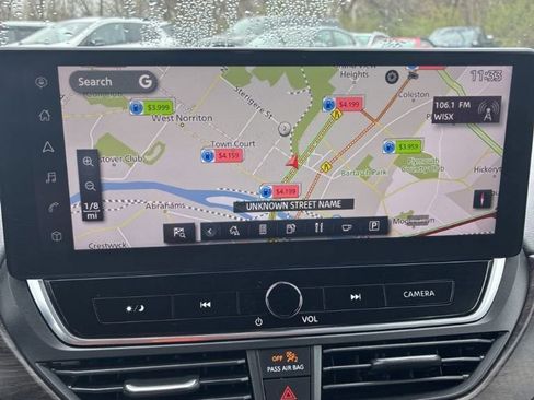 Used 2023 Nissan Altima 2.5 SV w/ SV Premium Package image 11