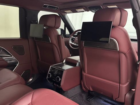 Used 2024 Land Rover Range Rover Long Wheelbase Autobiography AWD/4WD image 19