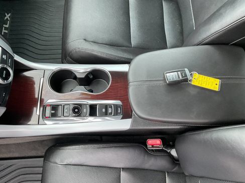 Used 2016 Acura TLX V6 SH-AWD w/ Technology Pkg image 28